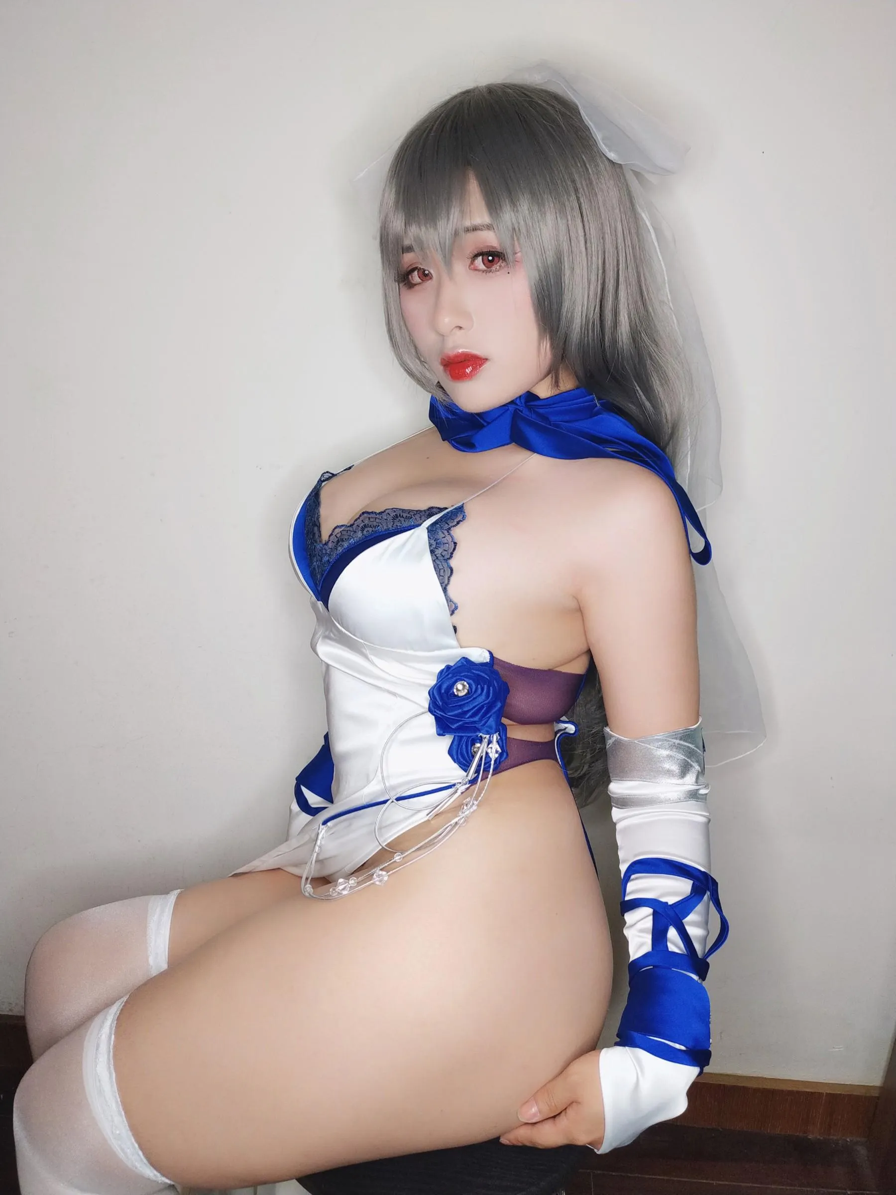 柘烟Zuken – NO.09 路易九世礼服自拍 [39P]插图5